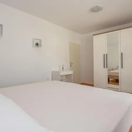 Andreja Apartamento Pag Town