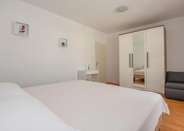 Andreja Apartment Pag Town