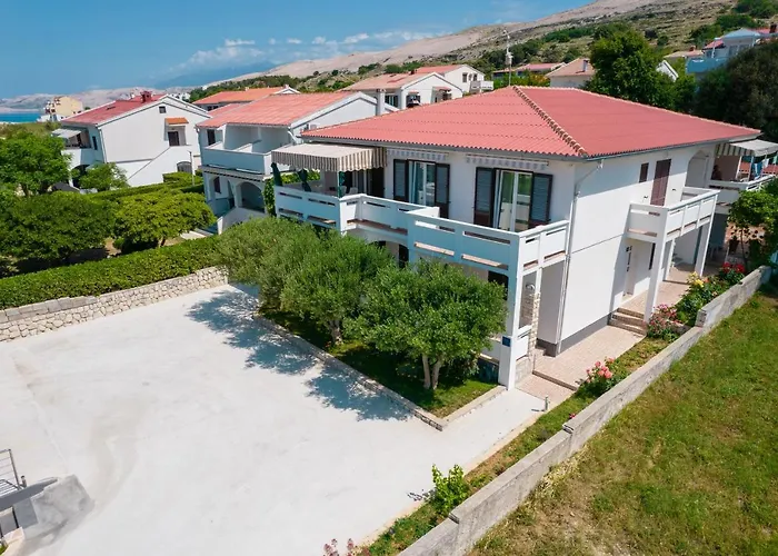 Apartment Andreja Pag Town